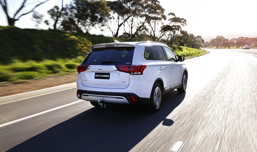  Mitsubishi Outlander Exceed 2018 года  (AU) (фото 11 из 13)
